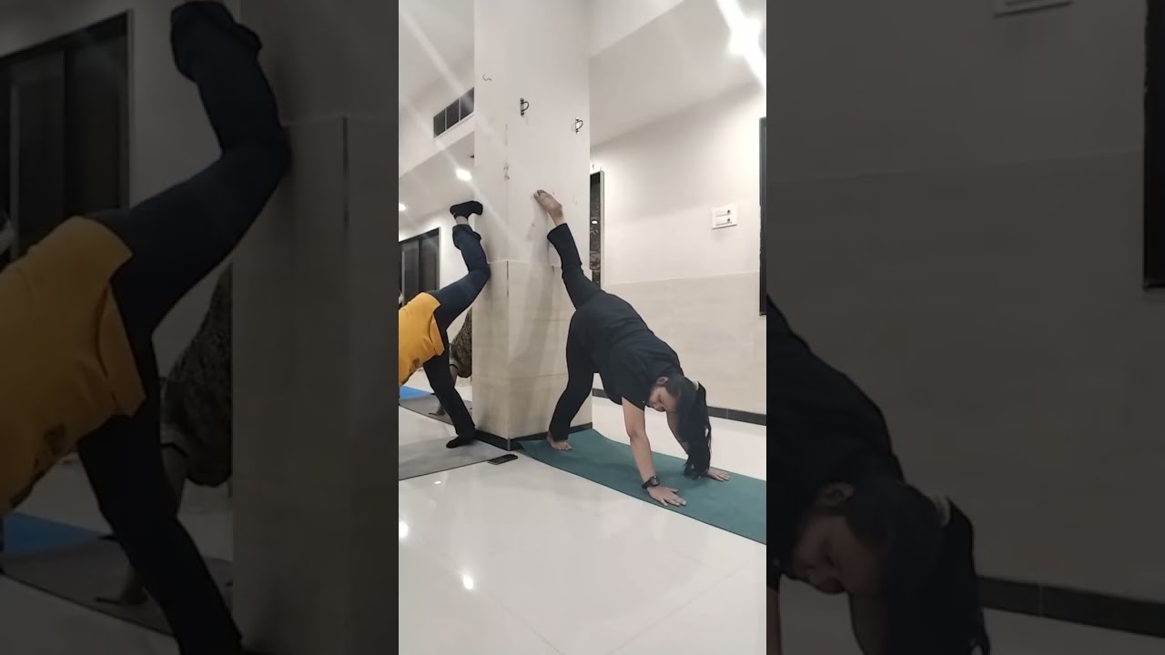 Wall Yoga Se Body Ho Jayegi Super Flexible 😍 | Try This Easy Stretch 🎉