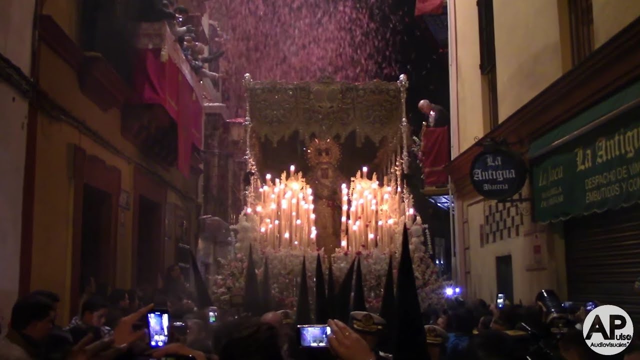 Salida de la Esperanza de Triana || Madrugá 2018