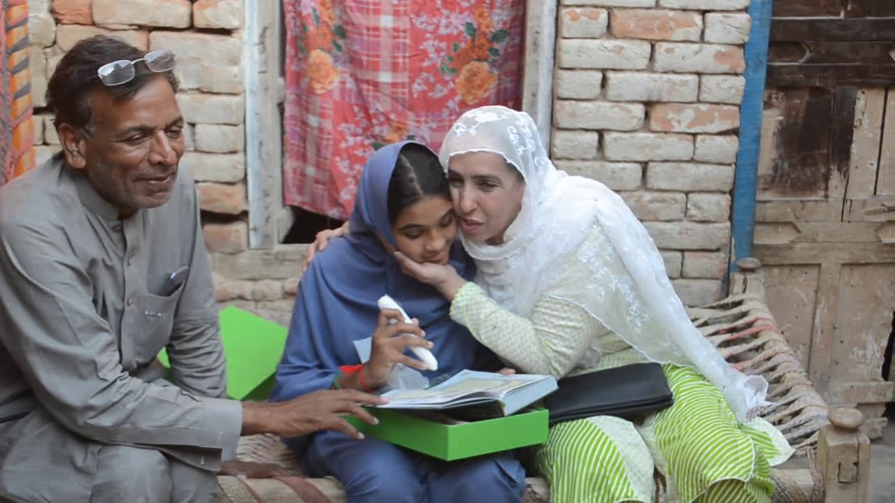 A Beautiful Pen Quran Gift for our Daughter | Rah-e-Insaniyat