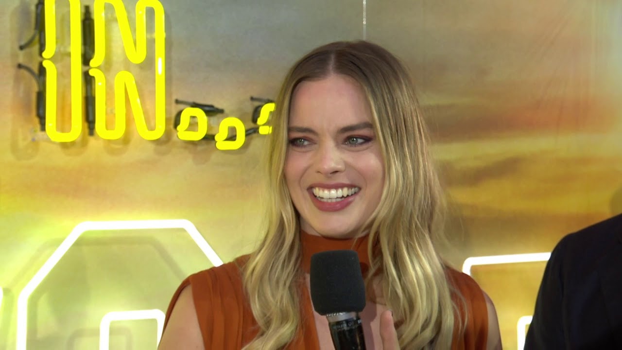 Once Upon a Time in Hollywood London Premiere (Leonardo, Brad, Margot) Interview || #SocialNews.XYZ