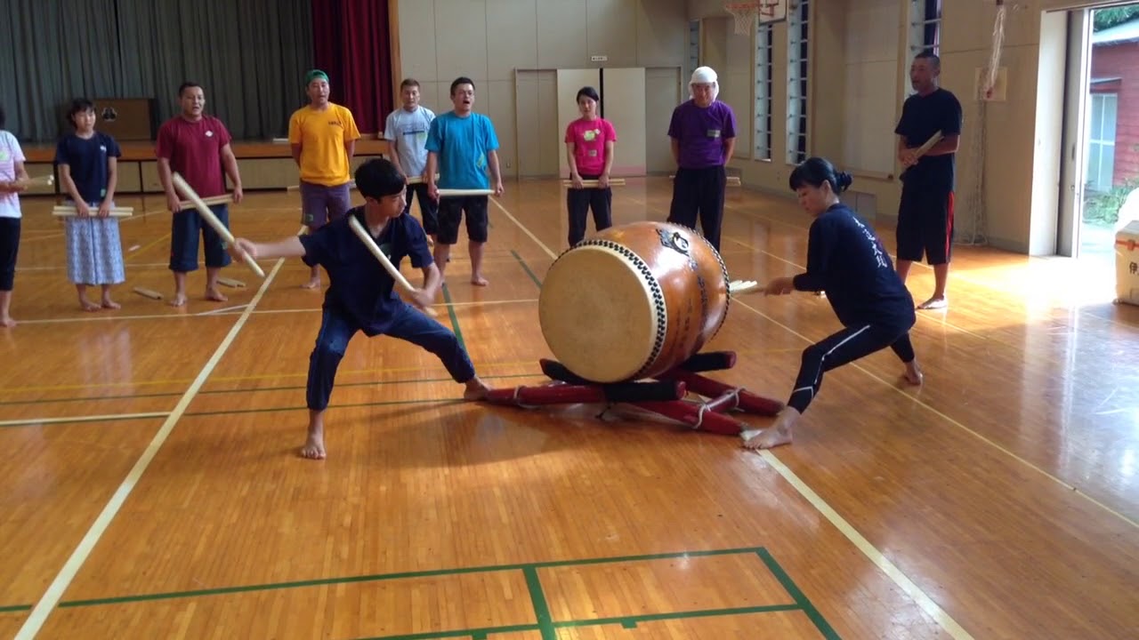 三宅島郷土芸能保存会「三宅島神着木遣り太鼓」練習風景