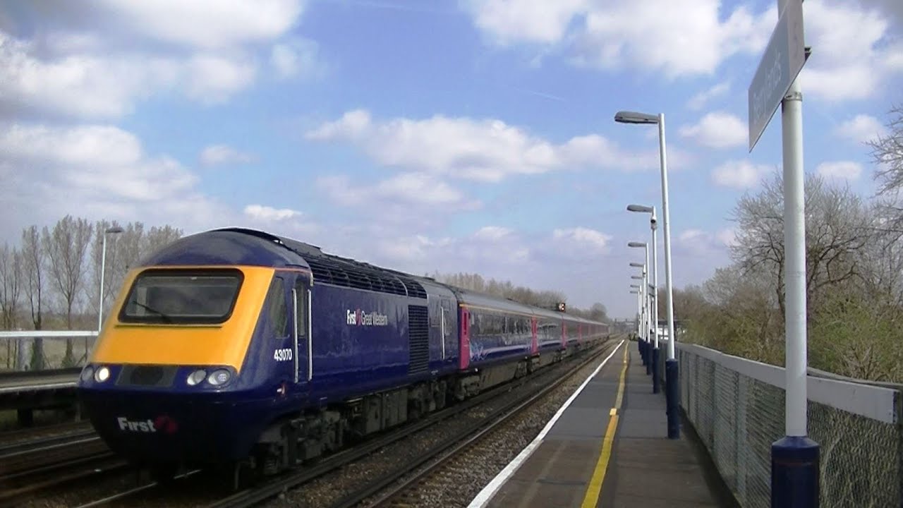 Trains at Berrylands (inc FGW HSTs)