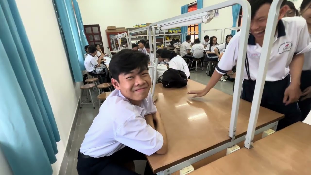 Học lí với 11D2