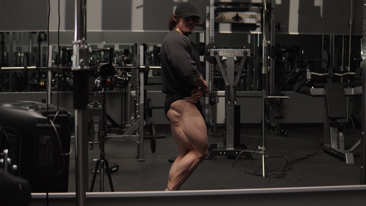 24 Days Out - Glute Striations Enter The Arena