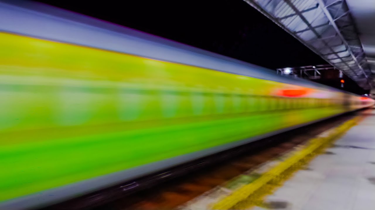 Epic Midnight Showdown ft. 130 kmph DURONTO Gang chasing down Fastest Diesel Trains