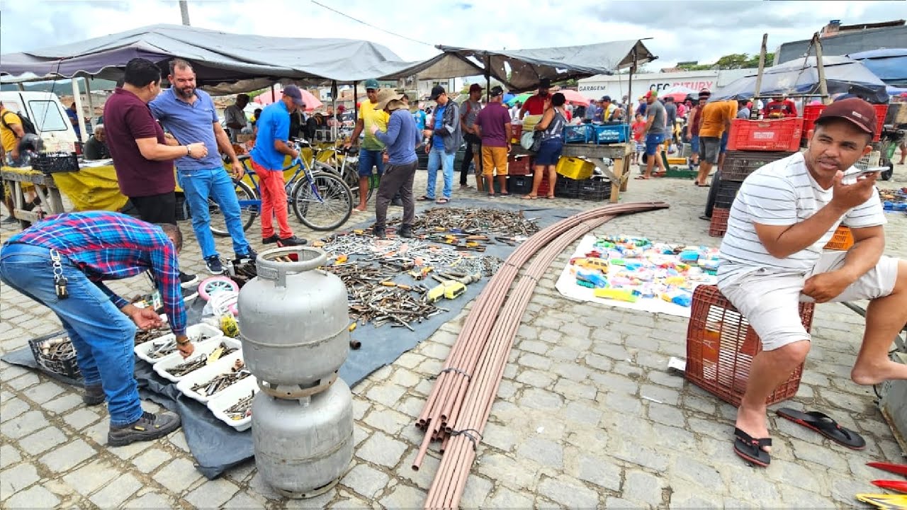 A MAIOR FEIRA DO ROLO NO NORDESTE BRASILEIRO TEM MUITAS RELÍQUEAS.