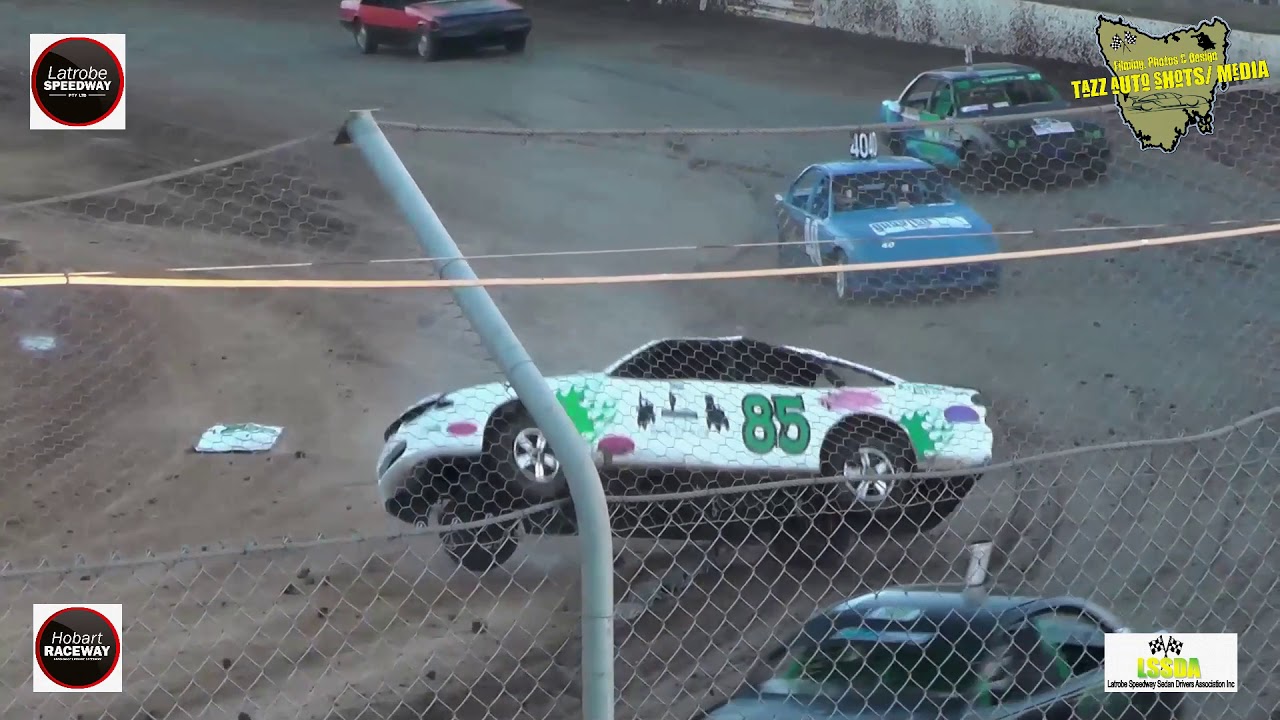 Tassie Speedway 5 Years Of Crashes,Rolls & Spins