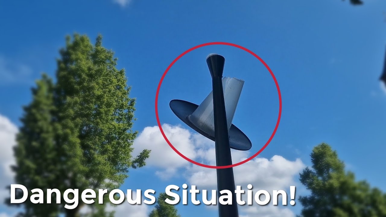 Removing A Damaged Streetlight Fixture