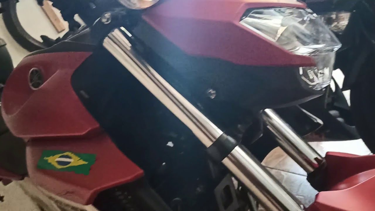 Fz 25 ,São 469 ml de óleo na bengala ,Vazamento retentor,como desmonta bengala Fz 25 2018.ferramenta