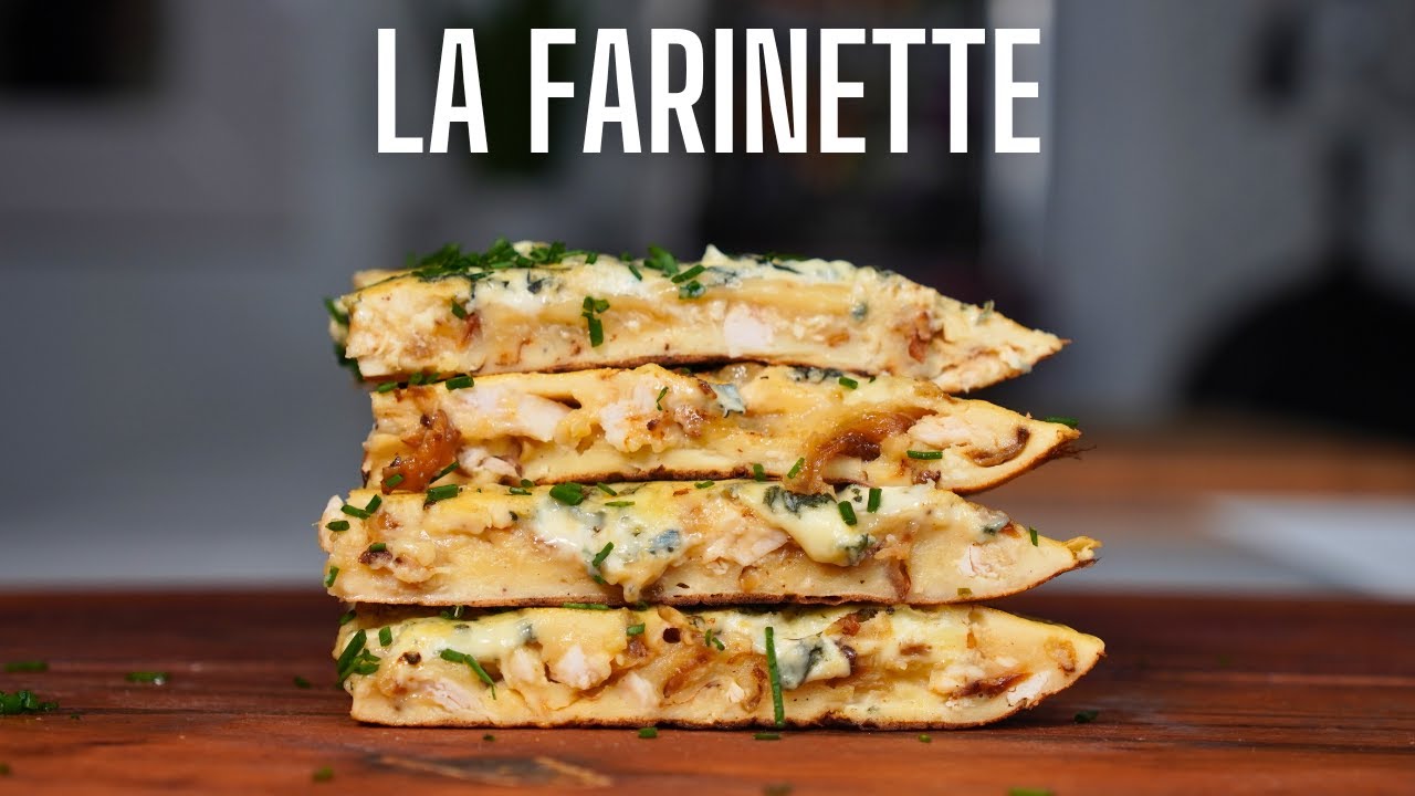 CRÊPE SALÉE AU POULET RÔTI, OIGNONS FRITS ET BLEU D'AUVERGNE -- LA FARINETTE