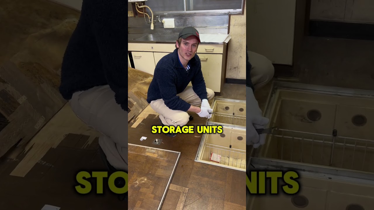 Discovering Japanese time capsule in abandoned house #akiya #Japan