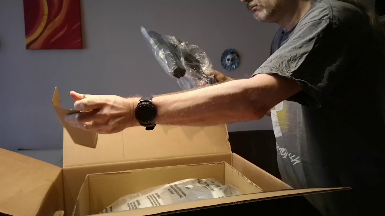 AEG VX82-1-ALR Unboxing