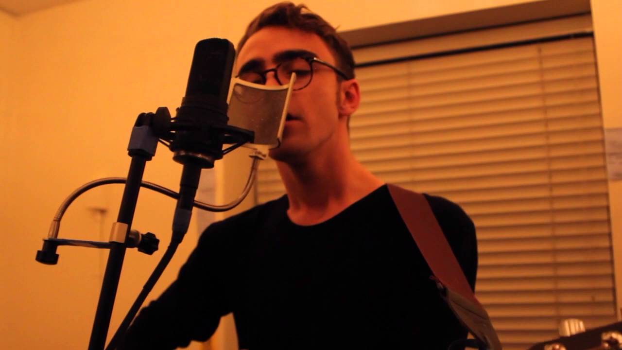 Dorm Sessions // Brett Castro