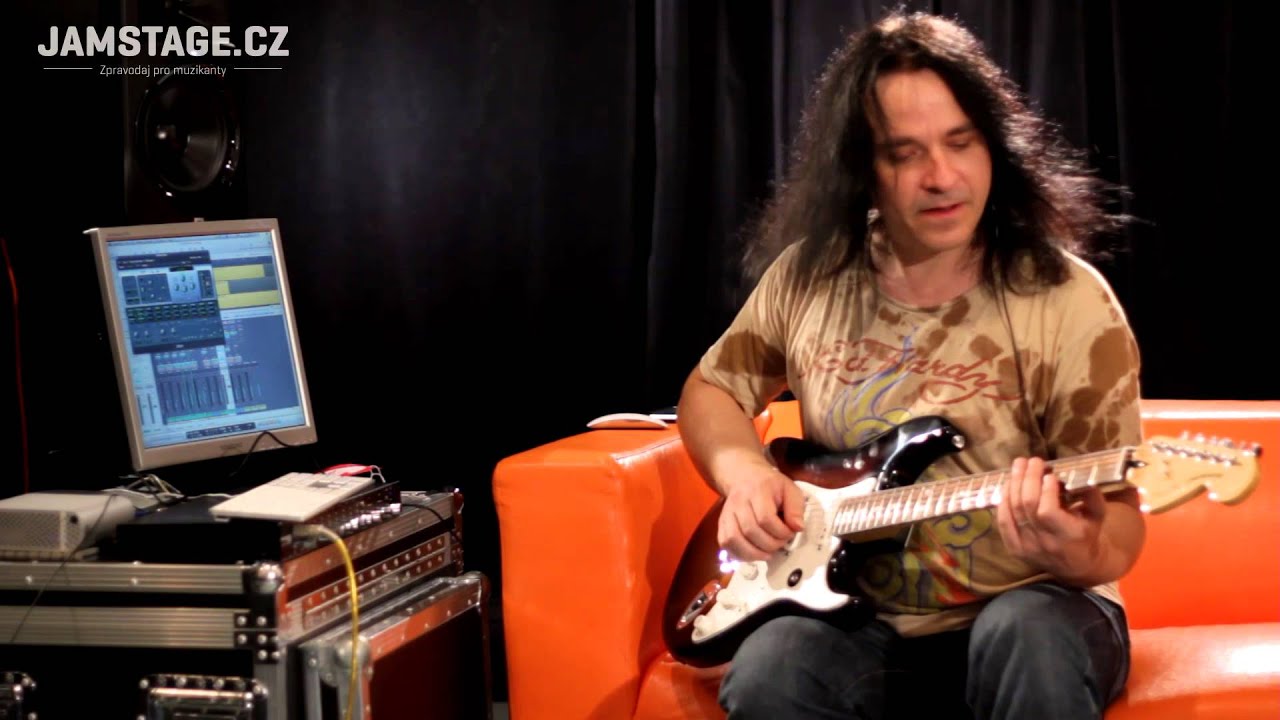 Fender Fishman TriplePlay Stratocaster HSS (Pavel Marcel)