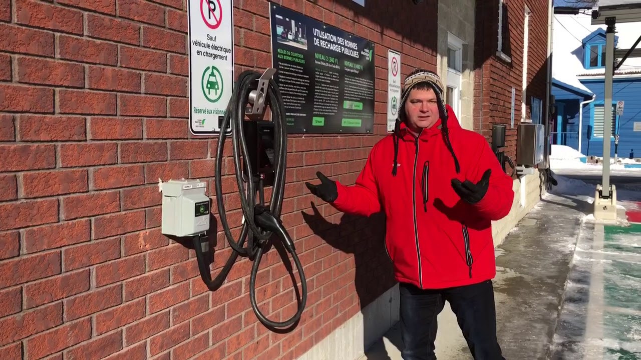 La flexibilité des câbles des bornes de recharge en hiver!