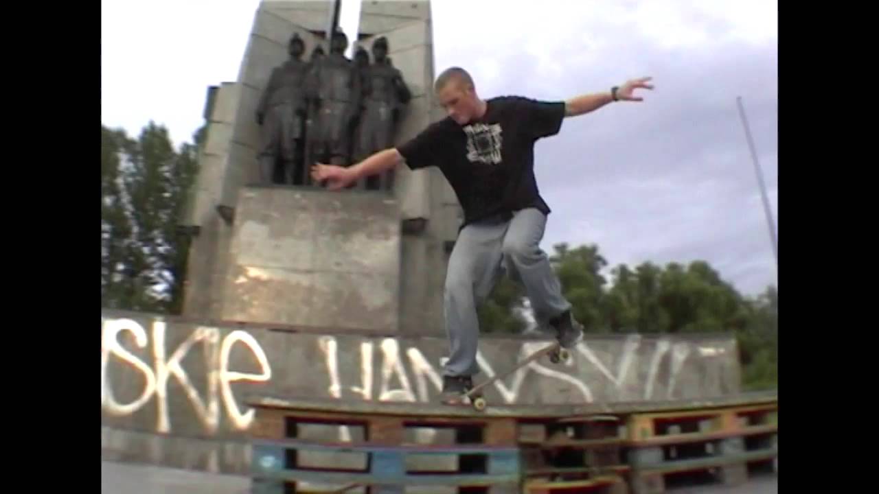 Stary Pomnik / Chaos z Windsory Czarują 3