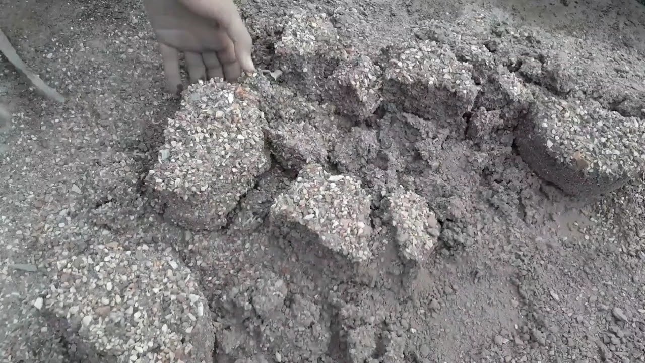 Brown gritty Cakes floor ASMR by Mini Libi ❤ Mouthwatering full dry crumbling ASMR 🔥🤤