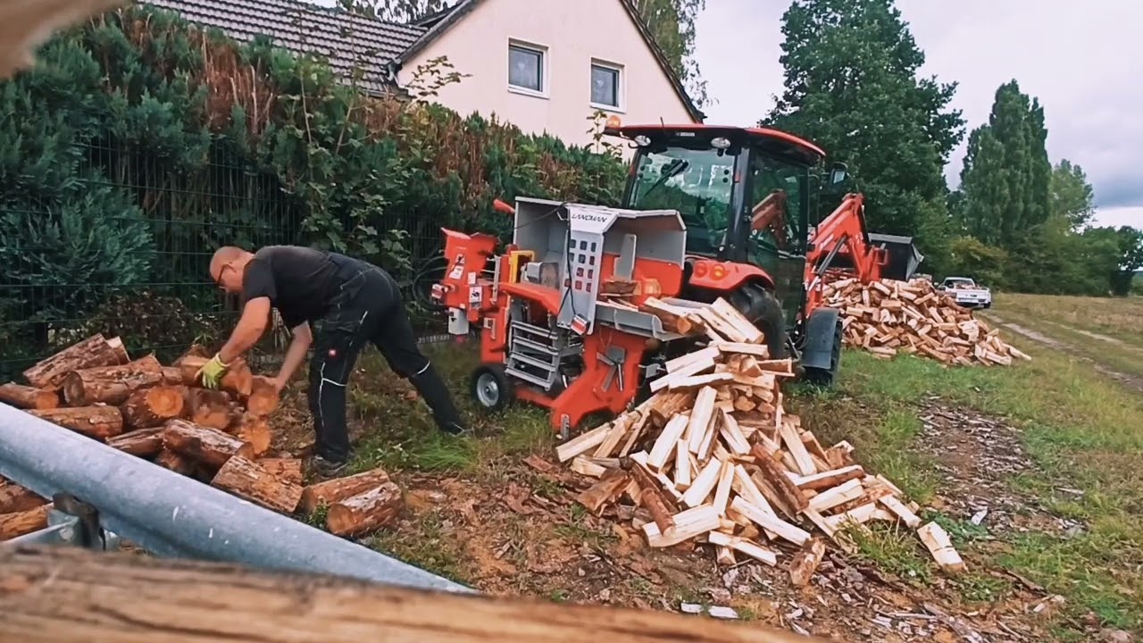 Brennholz spalten in Grasleben mit Branson F42CN und @Lancman SLX10