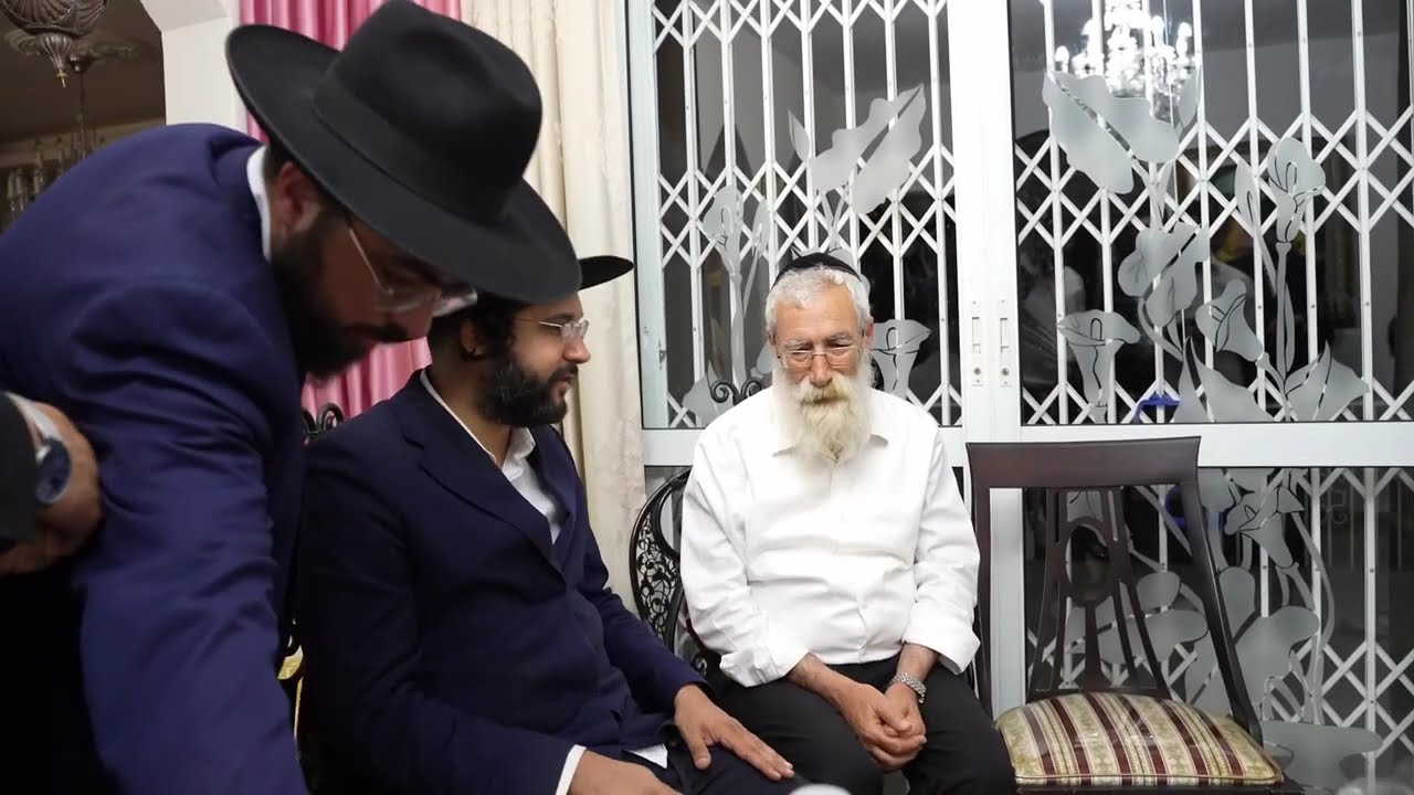 הינוקא בביקור אצל אשתו של הבבא סאלי הרבנית 