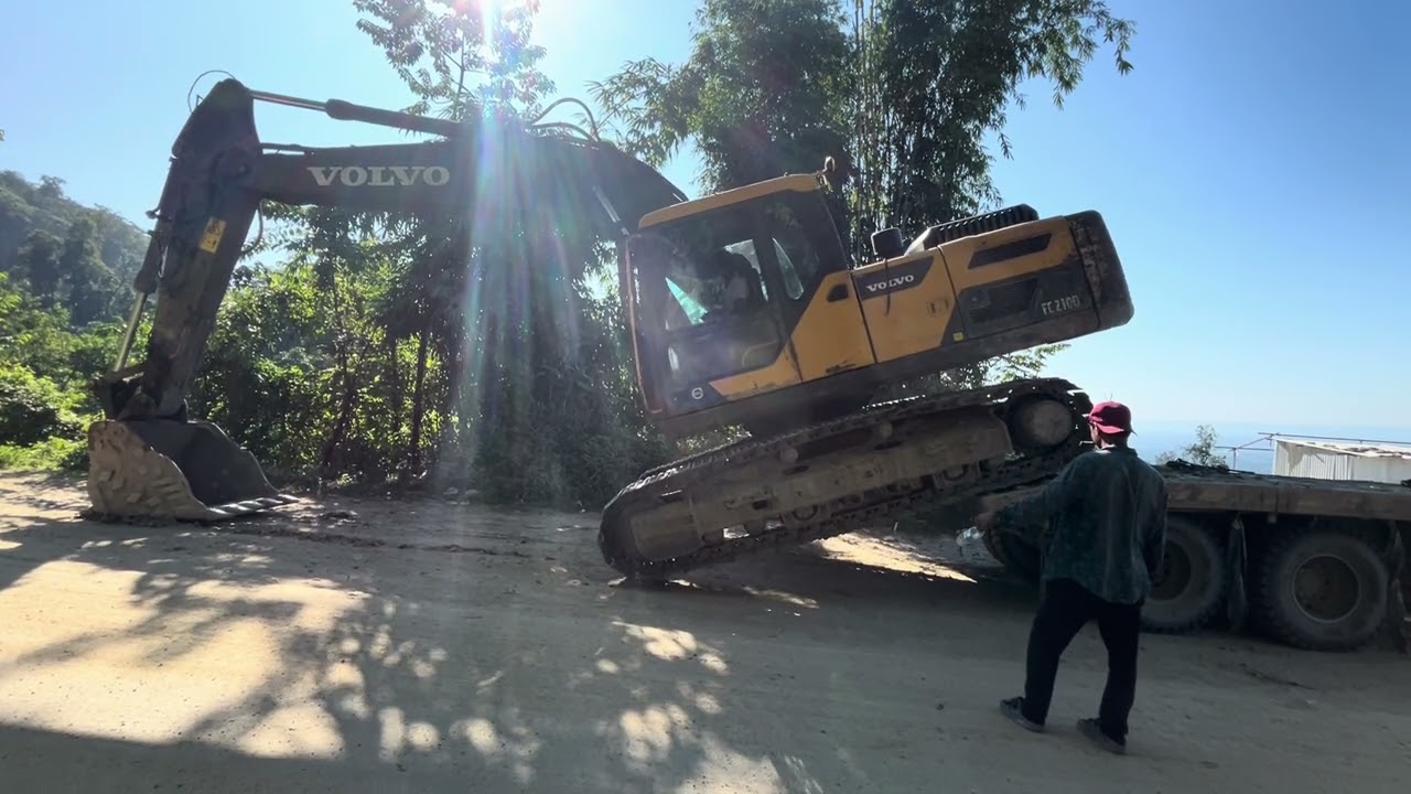 #excavator unloading # Libom d Lendo # perfect operator 👍