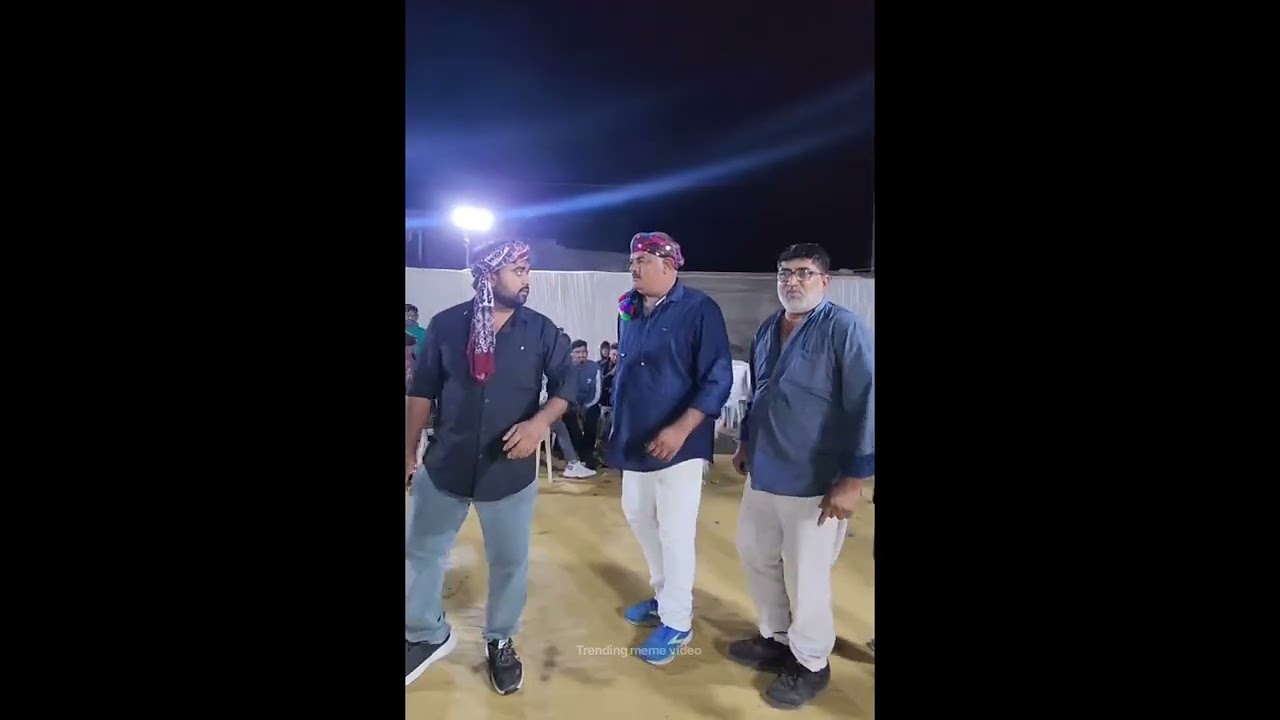 Four Men Dancing in Perfect Sync | Eye contact dance| Latest Viral Meme Video #memetemplate 