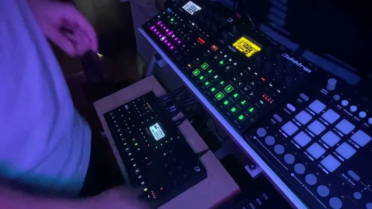 Dawless Techno Live Set - 005