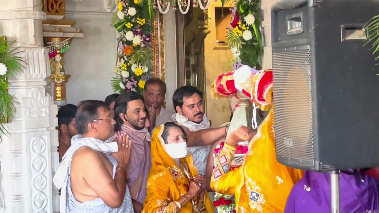 జైన ఆలయం లోపల భక్తుల గానం 🙏 | 19వ ధ్వజారోహణ మహోత్సవం | పార్శ్వమణి పార్శ్వనాథ్