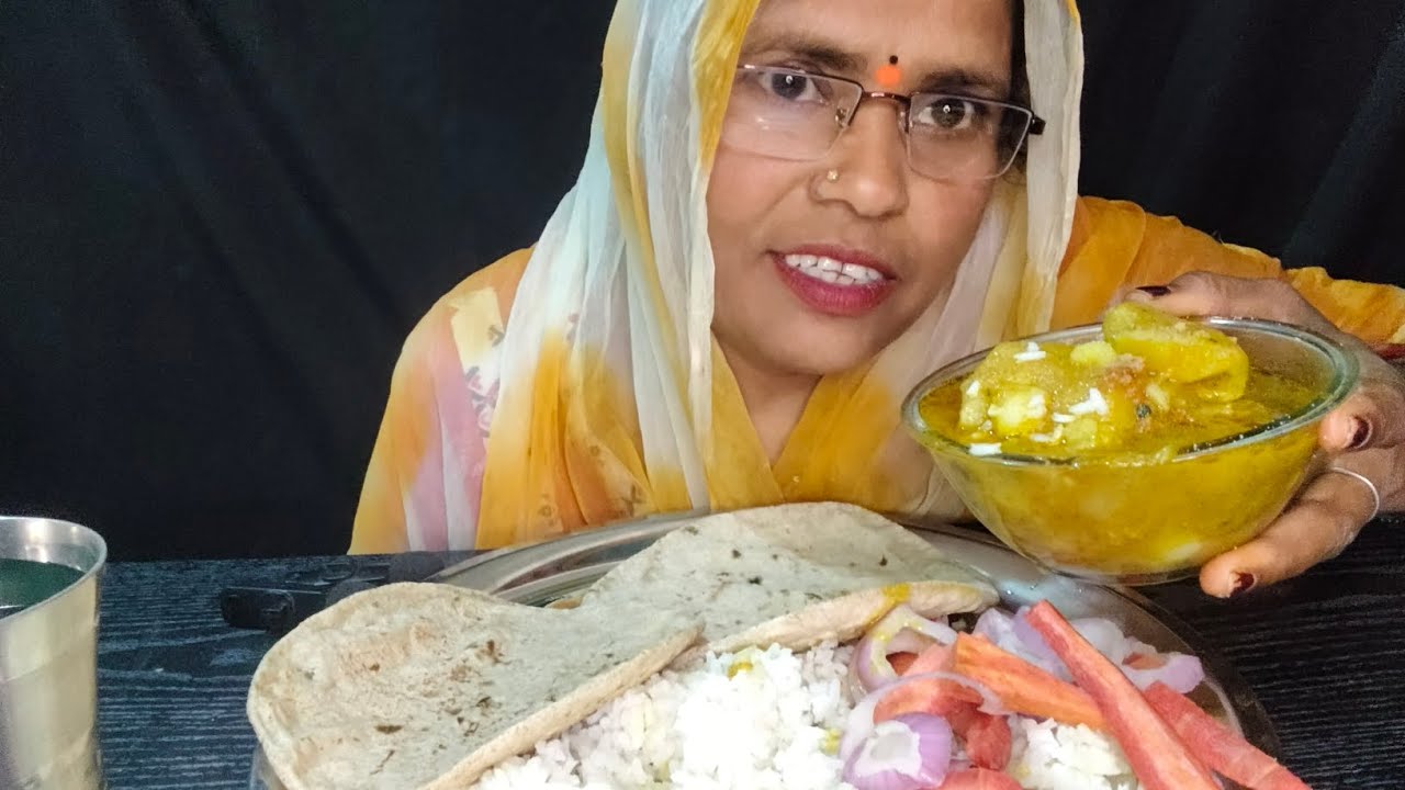 Dam Aalu ki 😋 sabji and chawal 🍚 salad 🥗 roti👌 please support me 🙏🥰