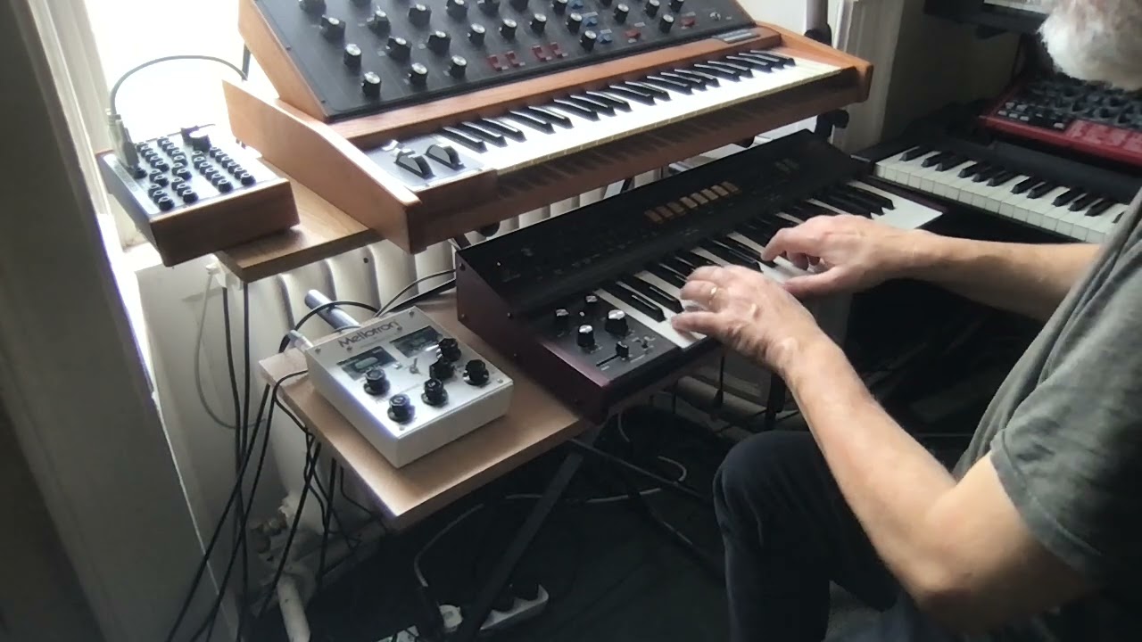 Mellotron Micro module demo: cello+violins