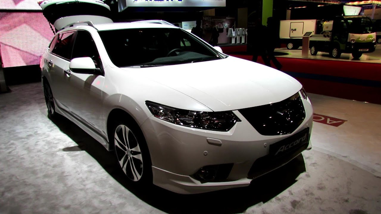 2013 Honda Accord Type-S - Exterior and Interior Walkaround - 2012 Paris Auto Show