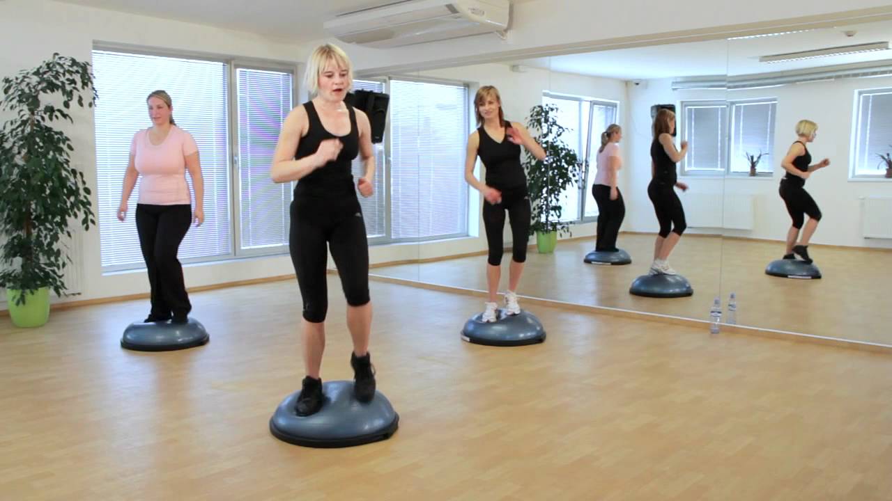 Bosu s Andreou 2 - Hanka Kynychová - Bosu training with Andrea 2