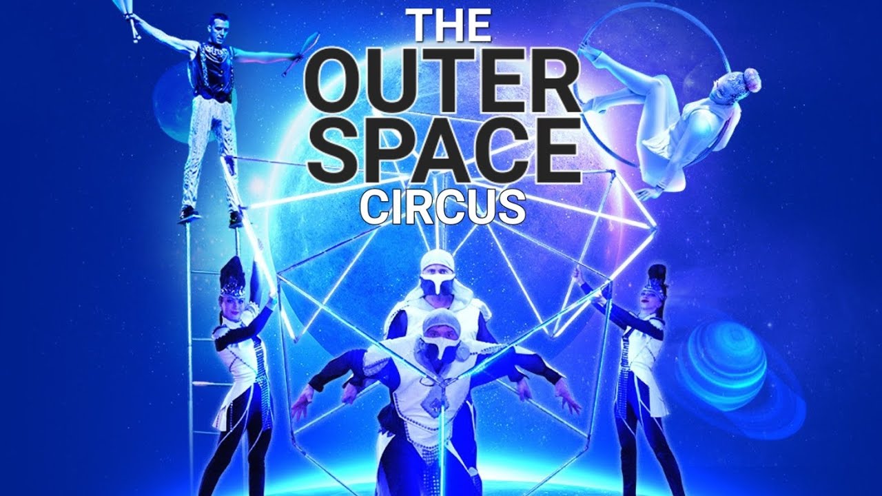 The outer space circus 🎪 | Mall of Qatar | oasis stage | Desert Rose