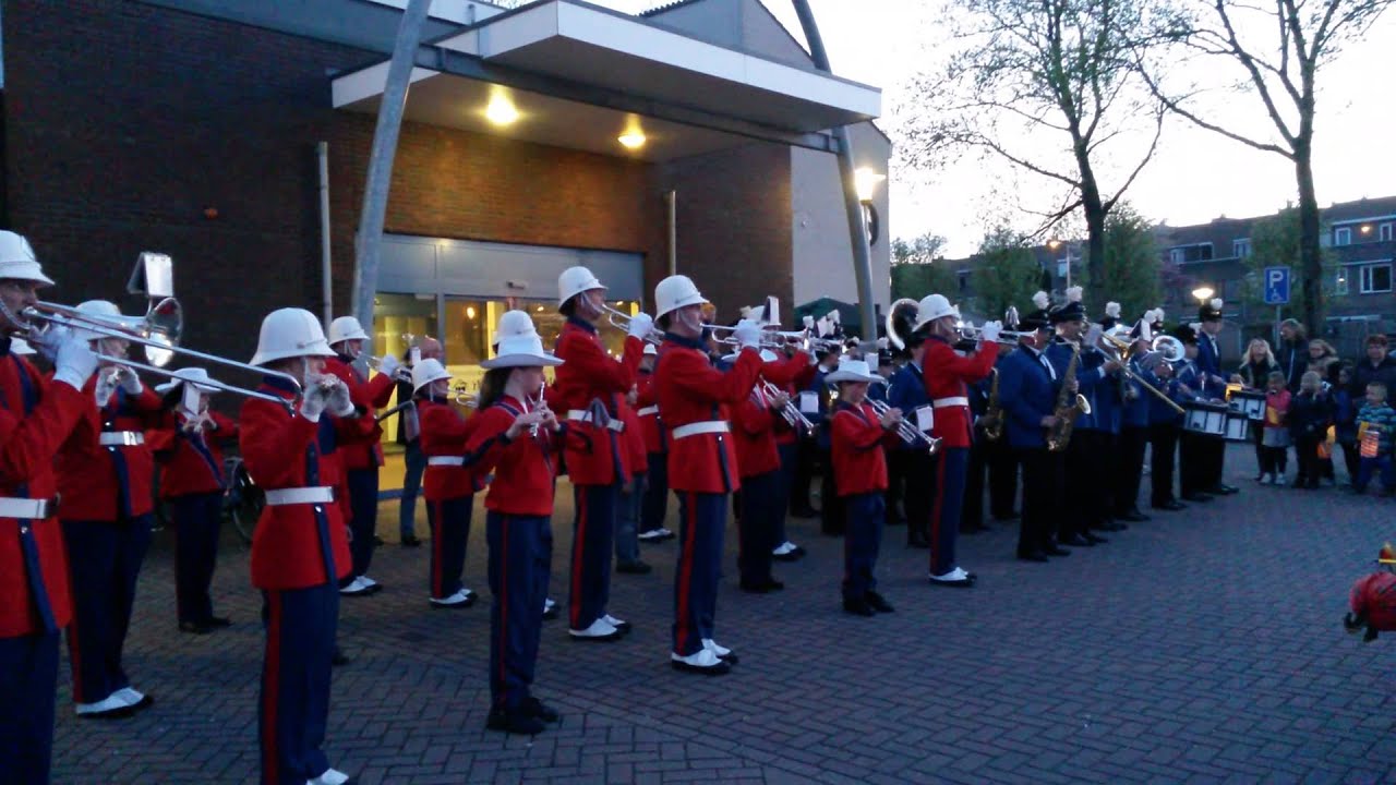 Showkorps Juliana en Fanfare NLS met Holland Jubelt