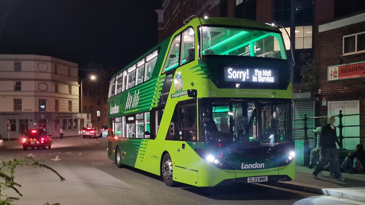 Reading Buses Enviro 400 City E40D GL23 WND (734) on 702 to Reading