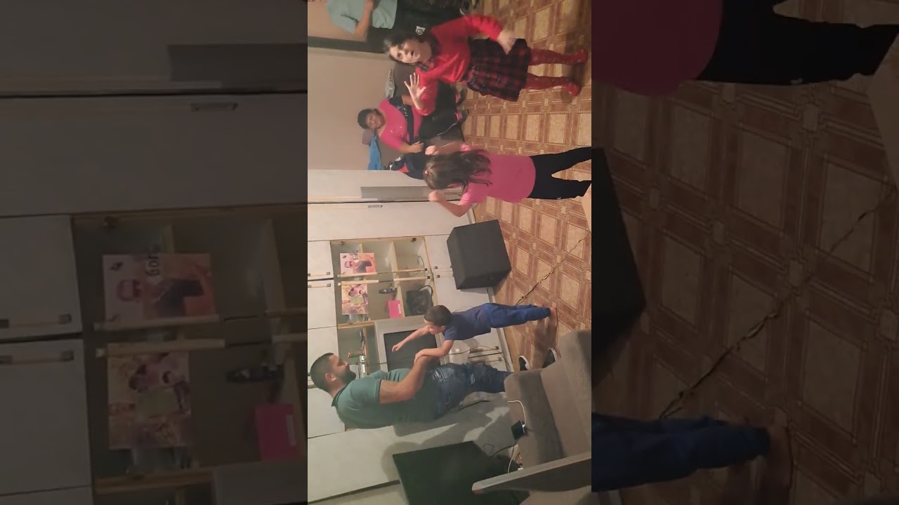 mulatàs enyhén nagydobos