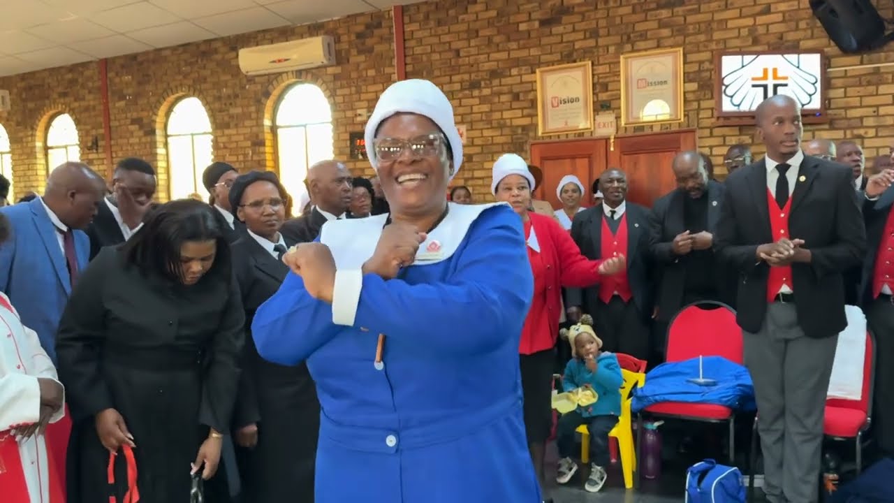 Mmele pelo le moya (HD) | Rev Zizile Ntola's Induction Service
