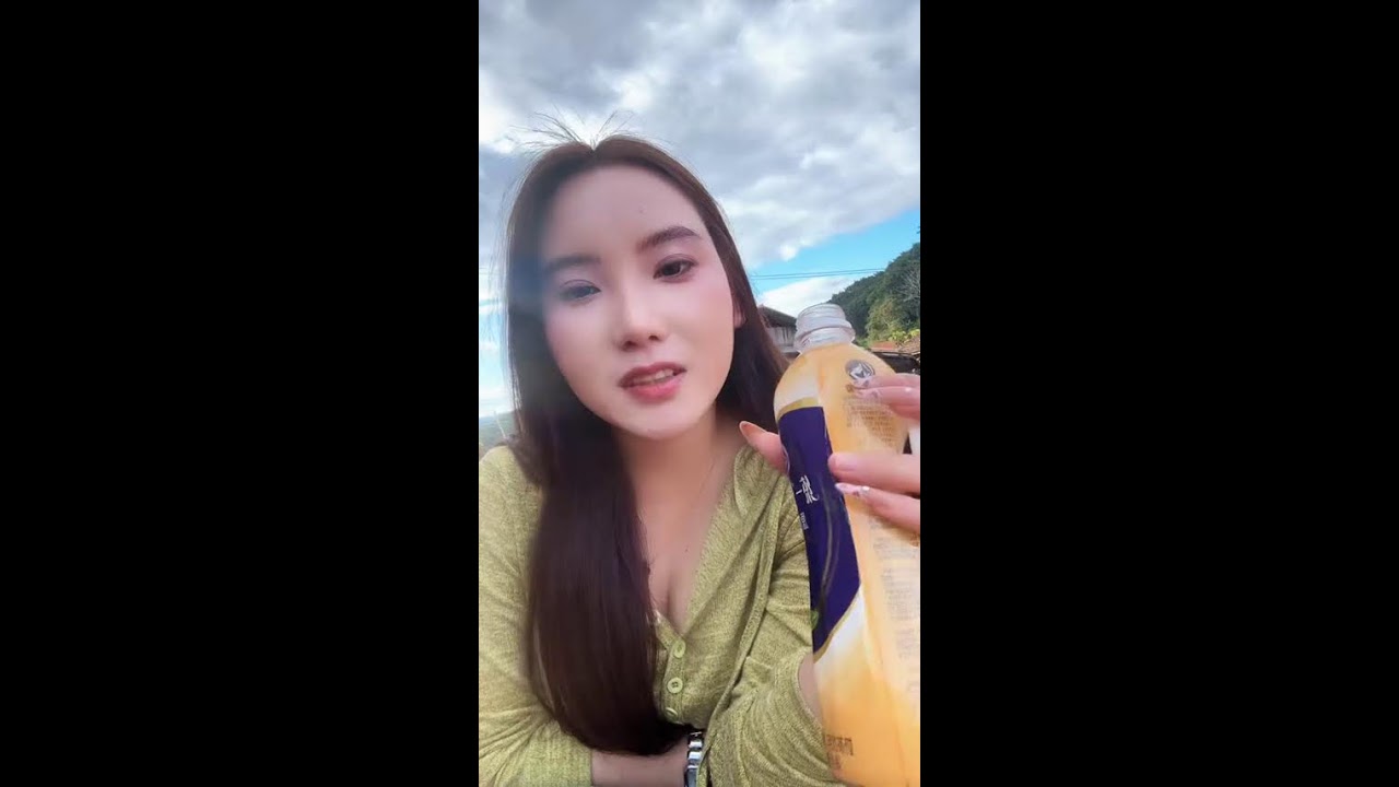 🔴 【小杨在老挝】二姐又到小杨总老挝工地监工啦   2025-12-08 14:33:42