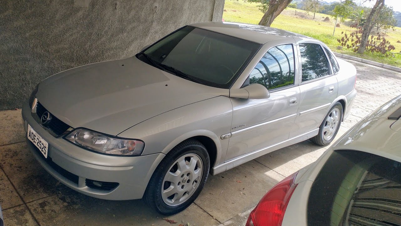 Vectra Elegance 2005 - com 65 mil km