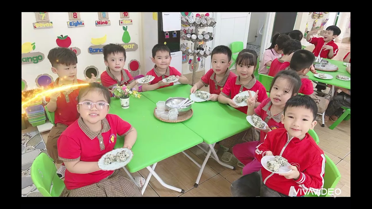 Làm cơm Bento