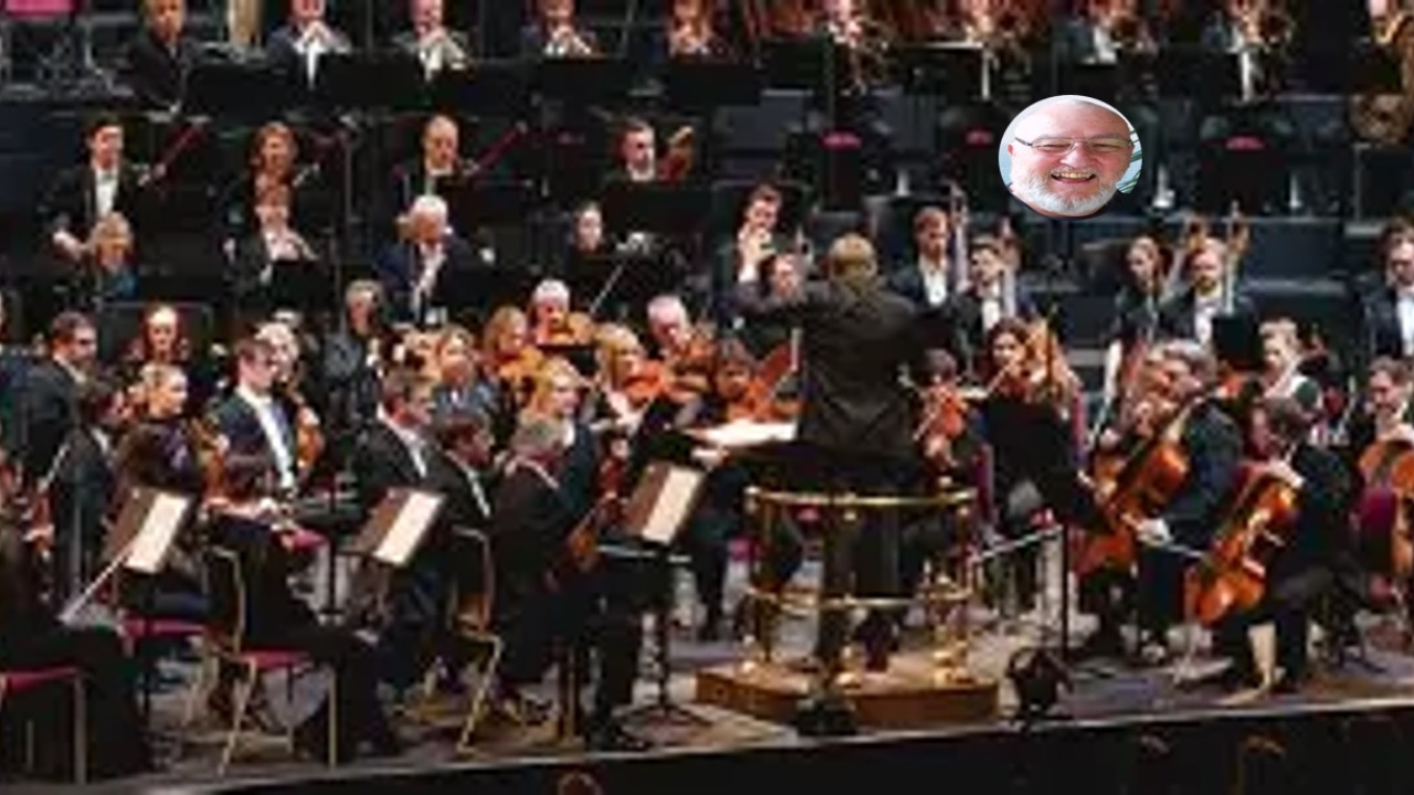 Grampy Ant reacts to Kashmir by the London Philharmonic Orchestra