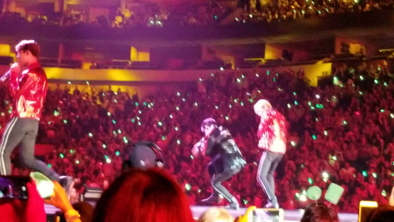070319 GOT7 WORLD TOUR SPINNING TOP DALLAS - 'God has returned (ATK stage)'