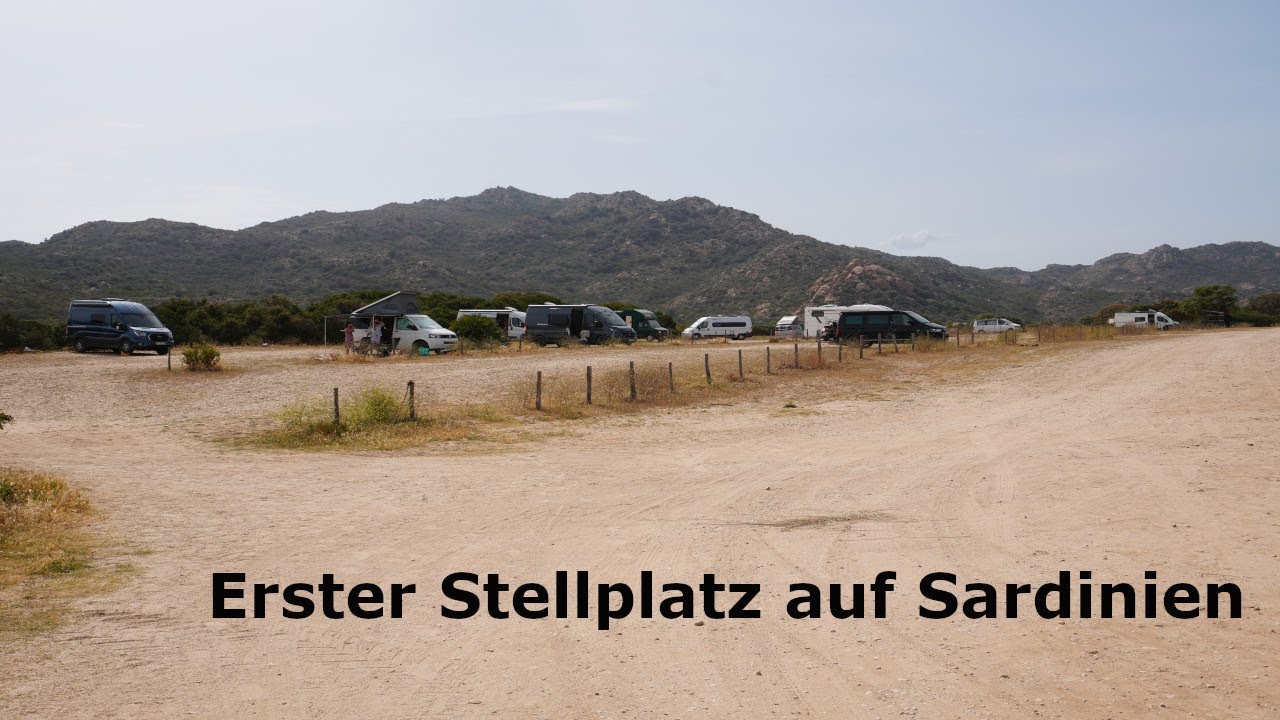 Erster Stellplatz auf Sardinien. War noch kostenlos. Direkt am Meer.