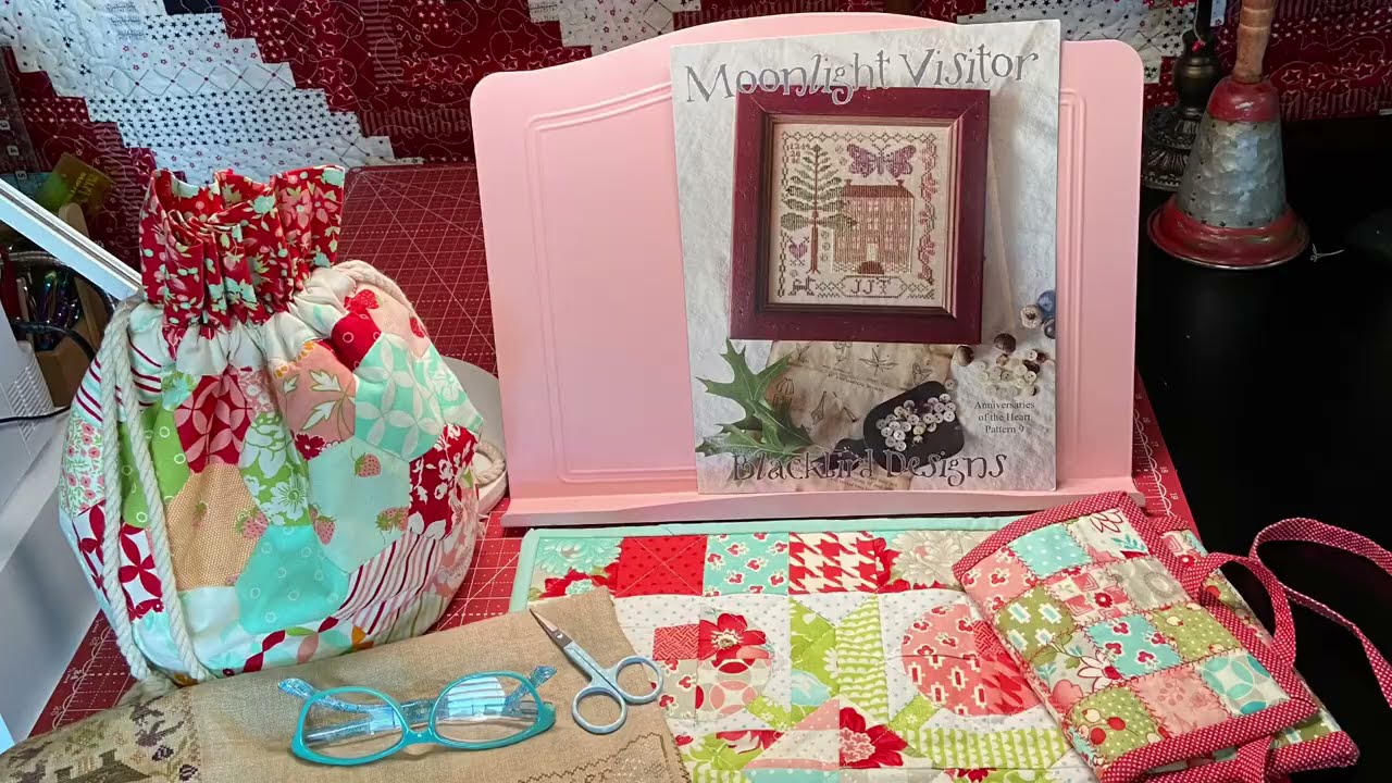 Flosstube extra: Ideas for decorating your stitchy retreat spot and a Ben Q lighting review