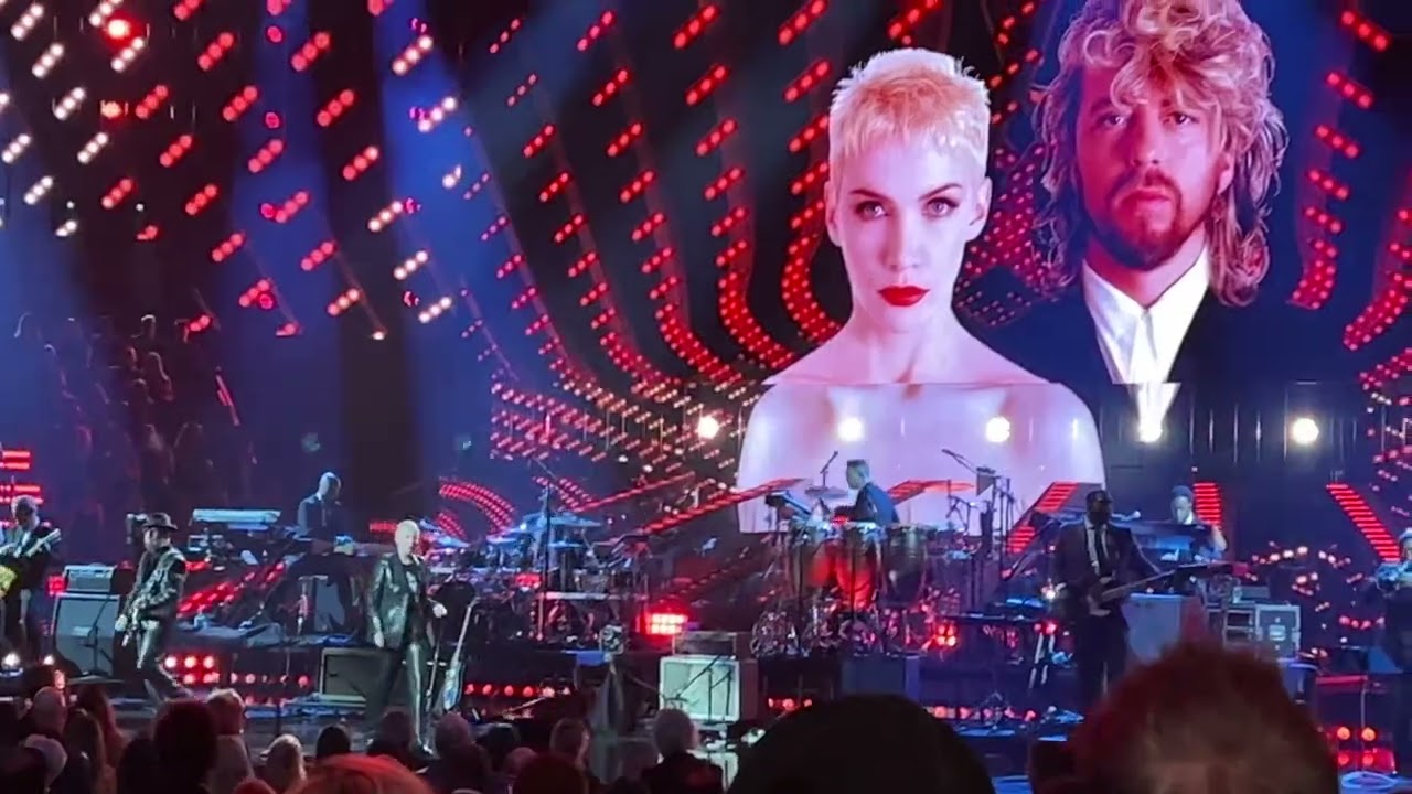 The Eurythmics live at the Rock & Roll Hall of Fame Induction Ceremony, Nov 5 2022