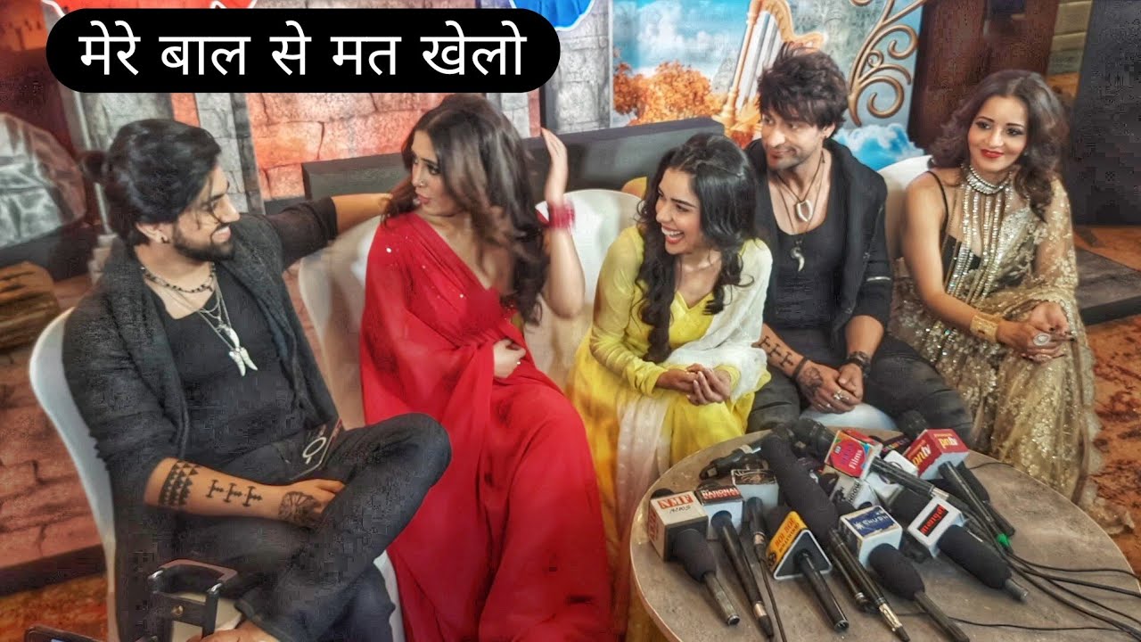 Zain Imam Cutely Playing With Shivangi Jishi's Heir During Bekaboo Show Press Conference