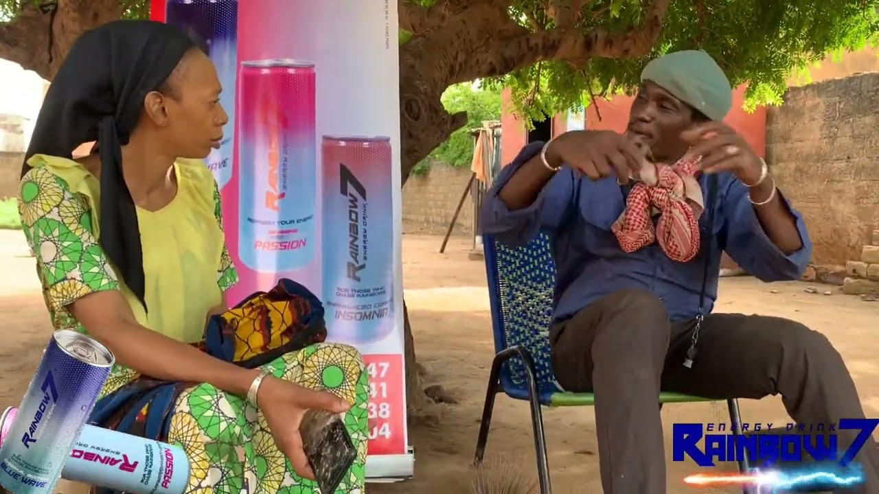 Le Fou Woroli fait un cadeau Iphone à sa femme Maïni