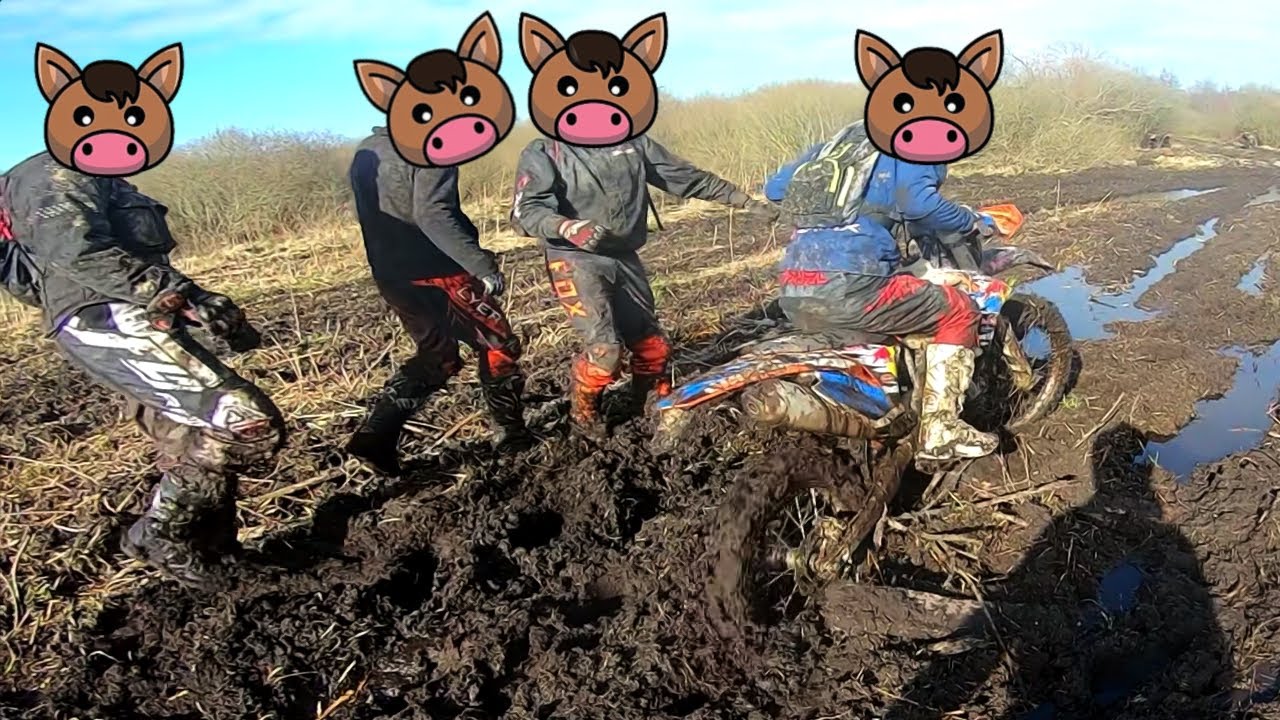 Enduro DZIKI kopią w błocie