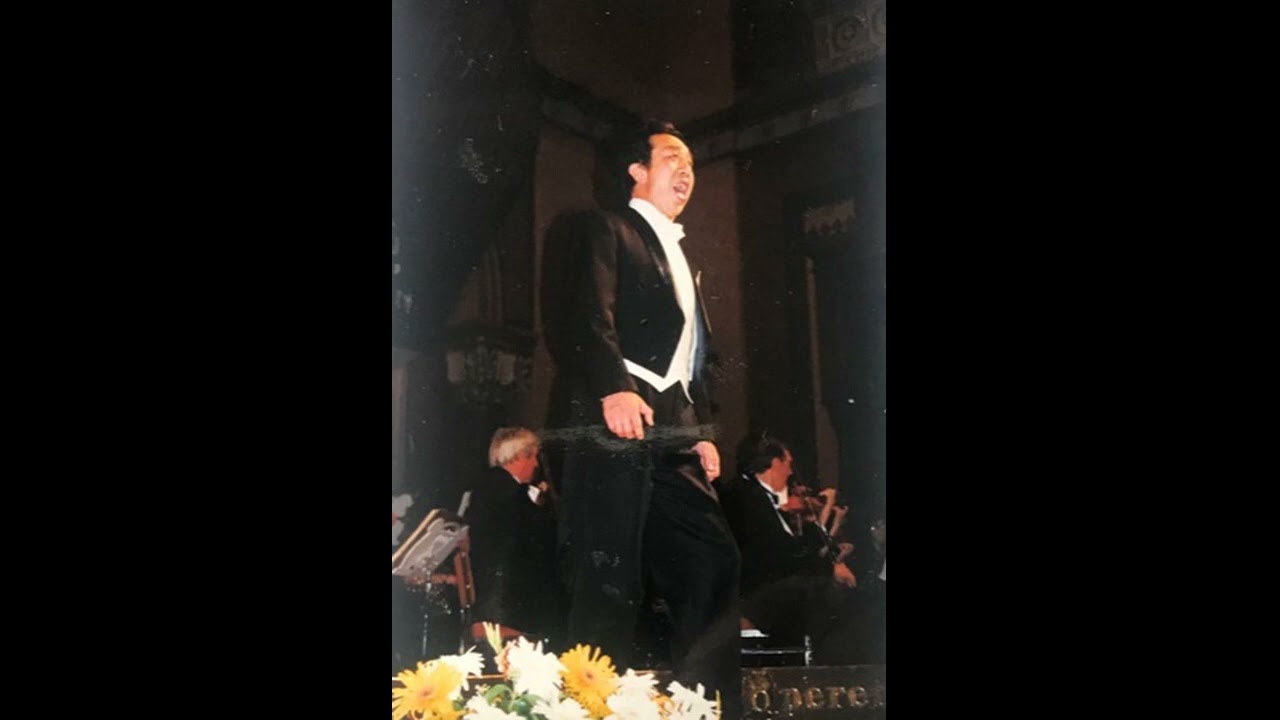 Minsheng Yang (杨民昇）: "Che gelida manina" (La bohème), Hungary, 1998.