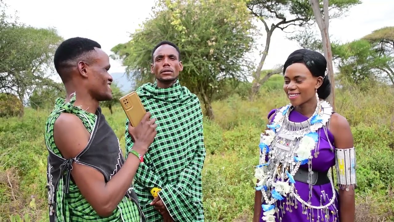 Mwimbaji chipkizi hatari msikilize. anawashangaza watazamaji