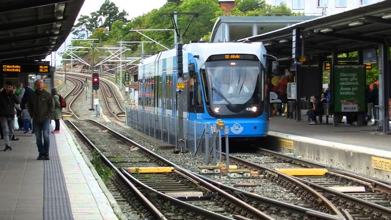 Stockholm - Tunnelbana Nockebybanan and Tvärbanan - Alvik Station Tour 2015 09 27
